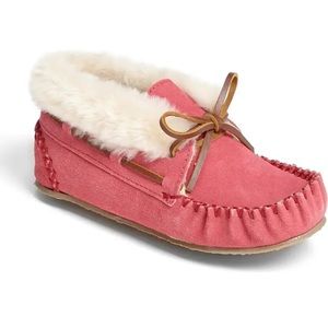 Minnetonka Charley Slippers